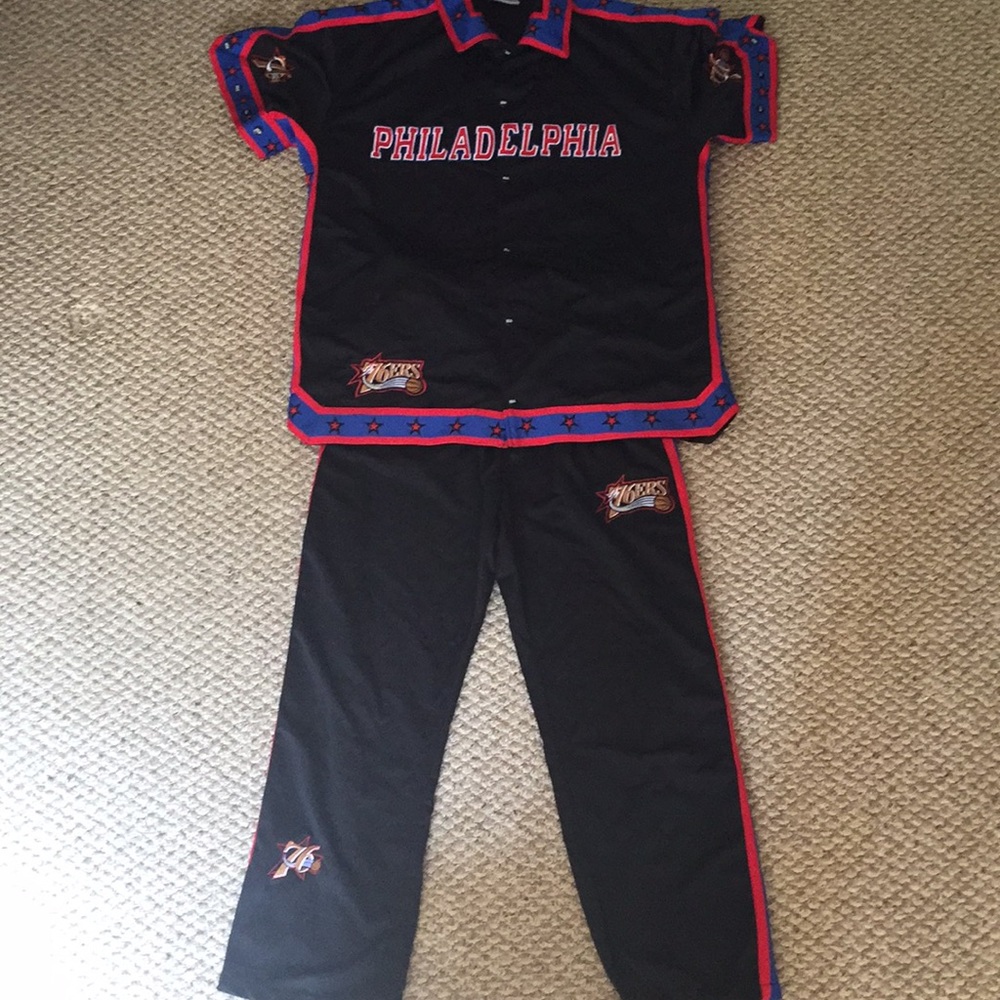 Vintage 76ers warm up suit